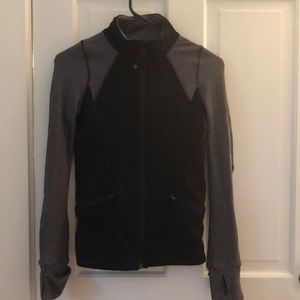 Ivivva zip up jacket black/gray top size 12
